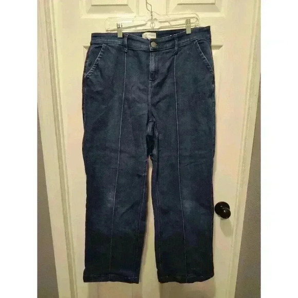 Lane Bryant Wmns Signature Fit High-Rise Wide Leg Flex Magic Waistband Jeans‎ 14 - Picture 1 of 11